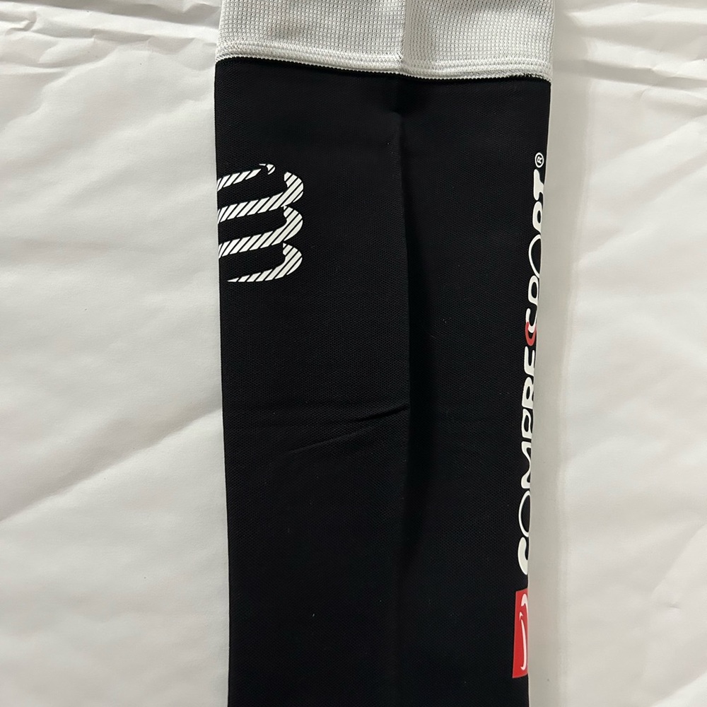 CompresSport Socks R2 Compressor Technology Calf Sleeves Support Protection - Picture 8 of 11